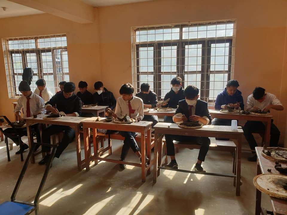 Hill Point Secondary School (+2)