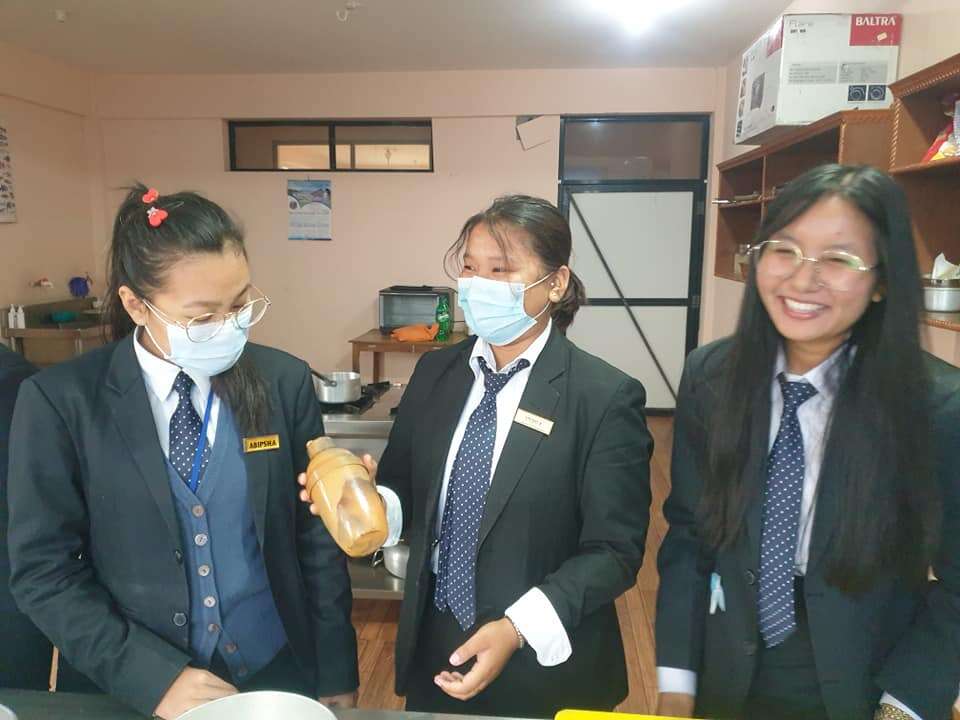 Hill Point Secondary School (+2)