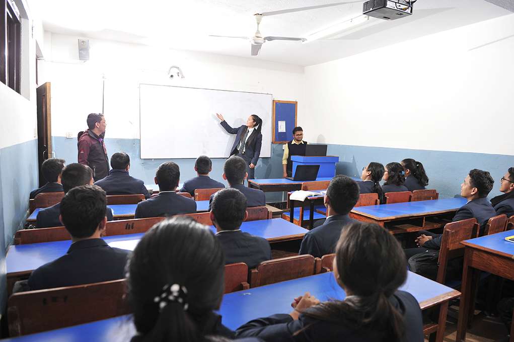 KIST College & SS